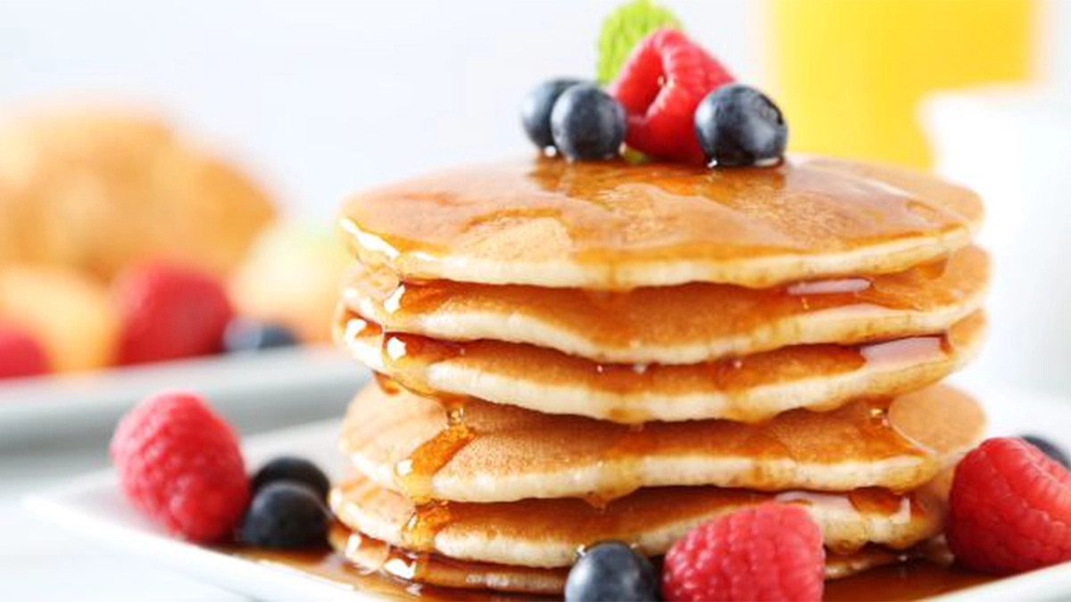 FLUFFY GLUTEN FREE PANCAKES